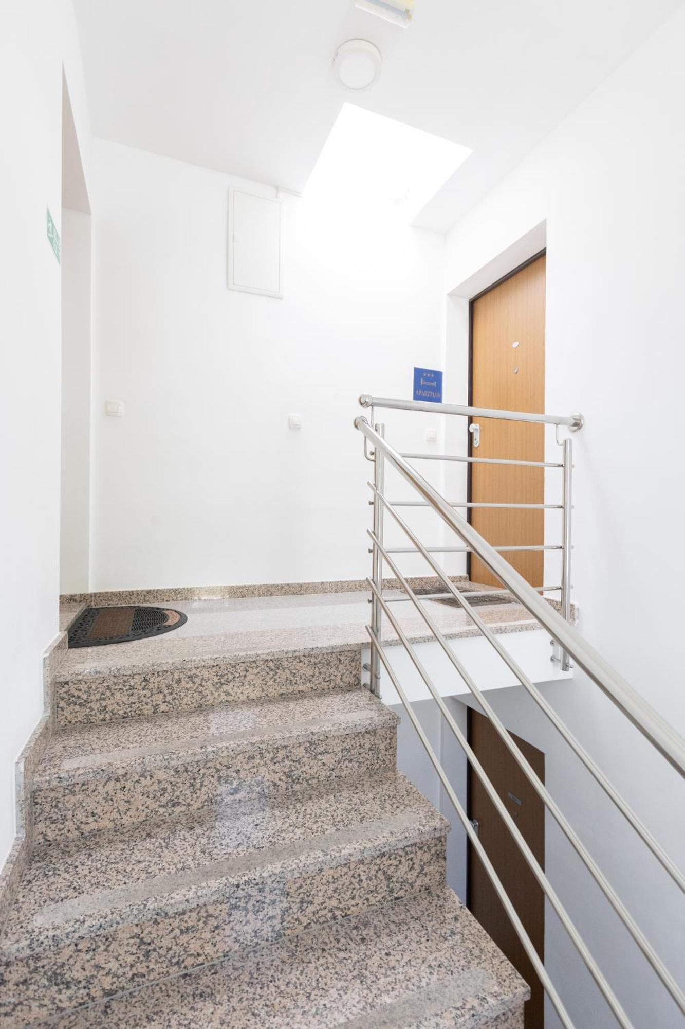 Sea View Apartments Dammi With Free Parking มาคาร์สกา ภายนอก รูปภาพ